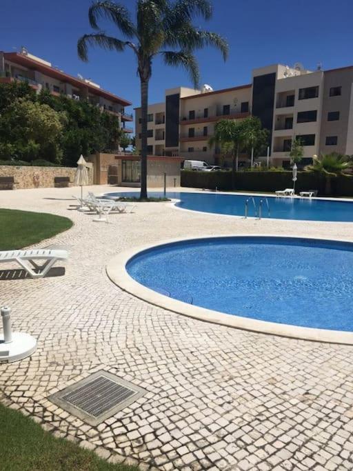 3 Bedroom Apartment With Pool In Lagos Exterior foto