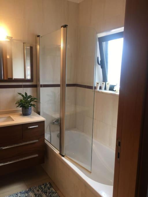 3 Bedroom Apartment With Pool In Lagos Exterior foto